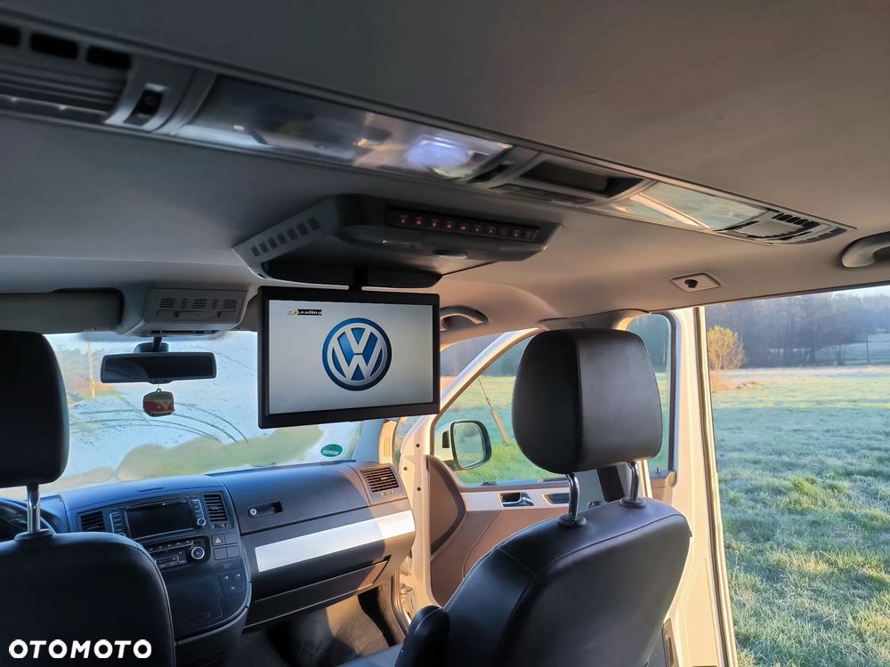 Volkswagen Multivan - 33