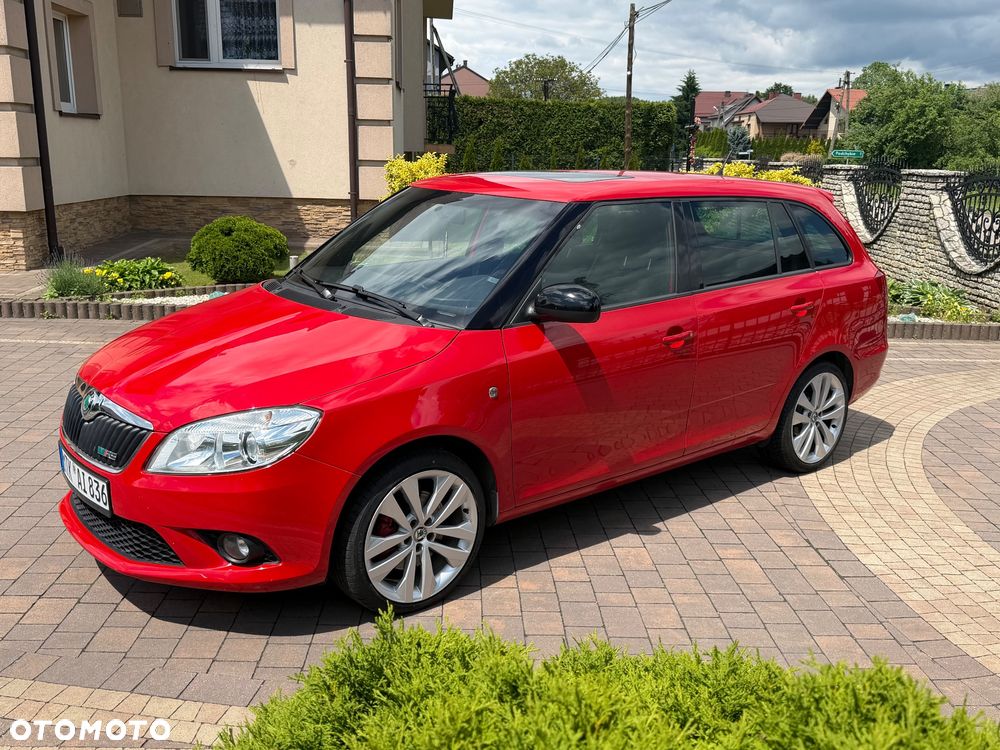 Skoda Fabia 1.4 TSI DSG RS - 19