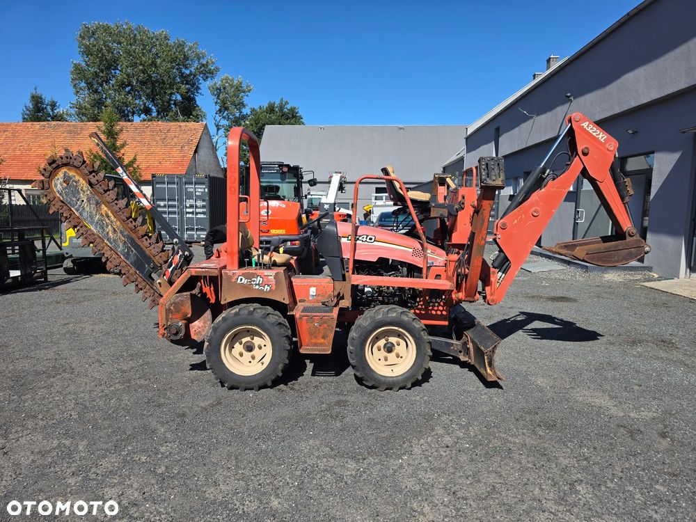 Ditch Witch RT40 - 24