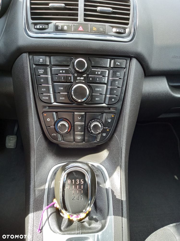 Opel Meriva - 12