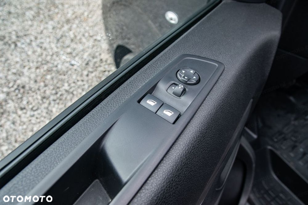 Citroën SpaceTourer XL L2H1 Business EAT8 2.0 180KM - 17