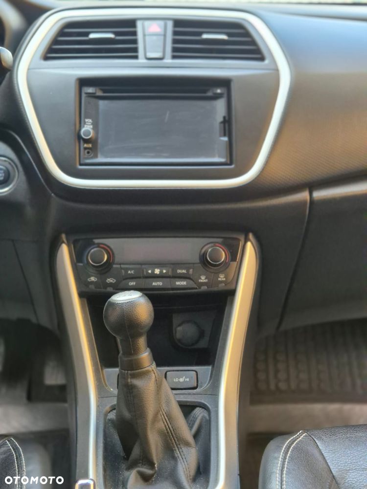 Suzuki SX4 1.6 Comfort Plus - 6