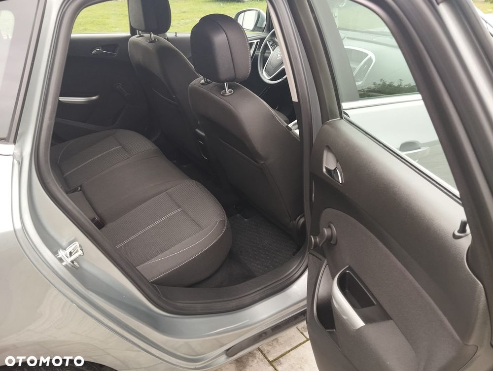 Opel Astra 1.4 T Essentia - 16
