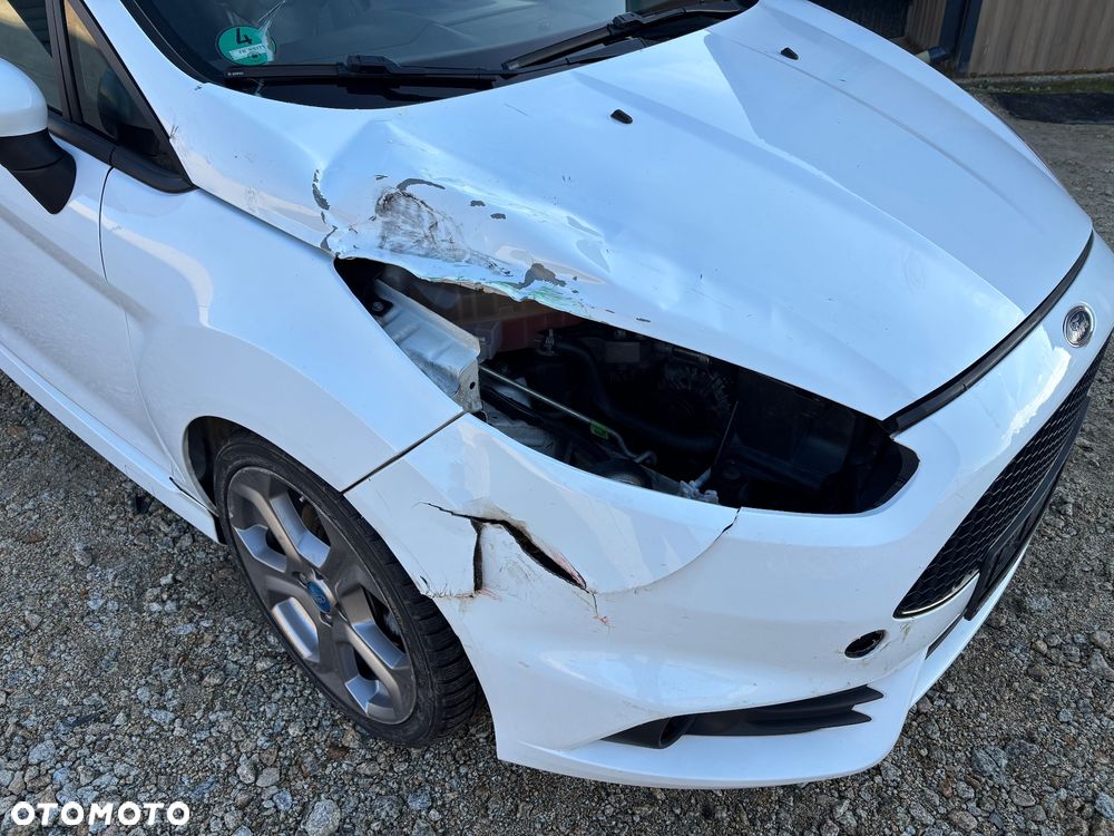 Ford Fiesta 1.6 EcoBoost ST - 9