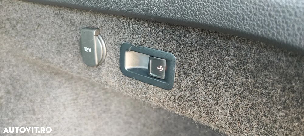 Volkswagen Passat 2.0 TDI SCR DSG Business - 12
