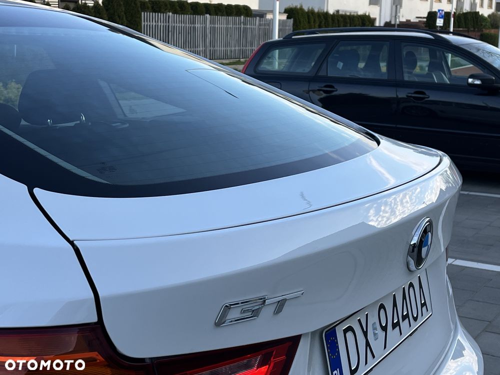BMW 3GT 318d Sport Line - 26