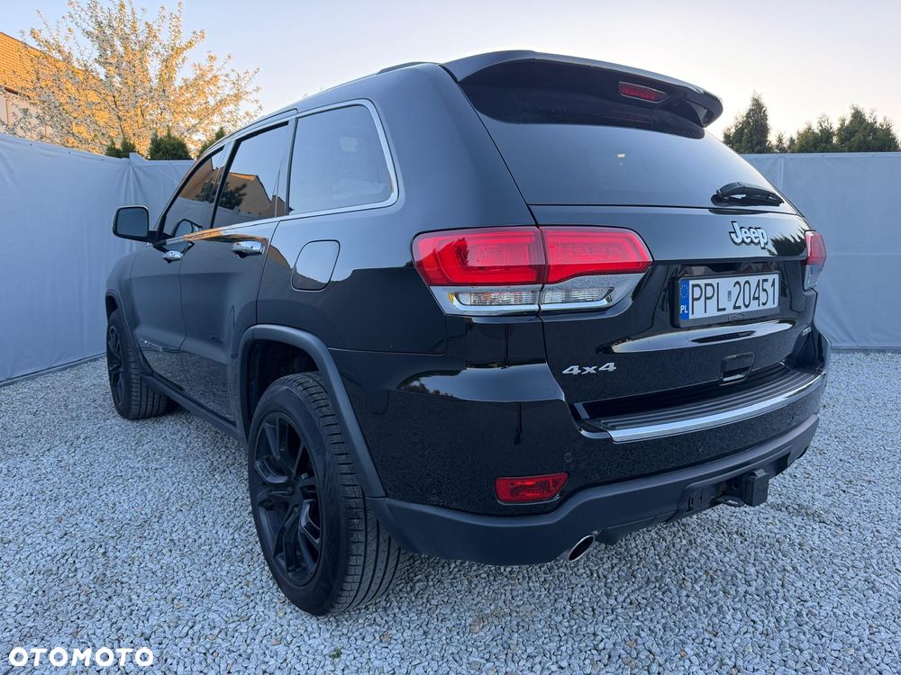 Jeep Grand Cherokee - 19