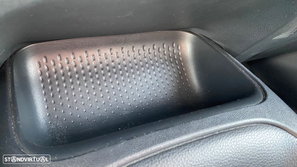 Toyota Corolla Touring Sports 1.8 Hybrid Comfort - 46