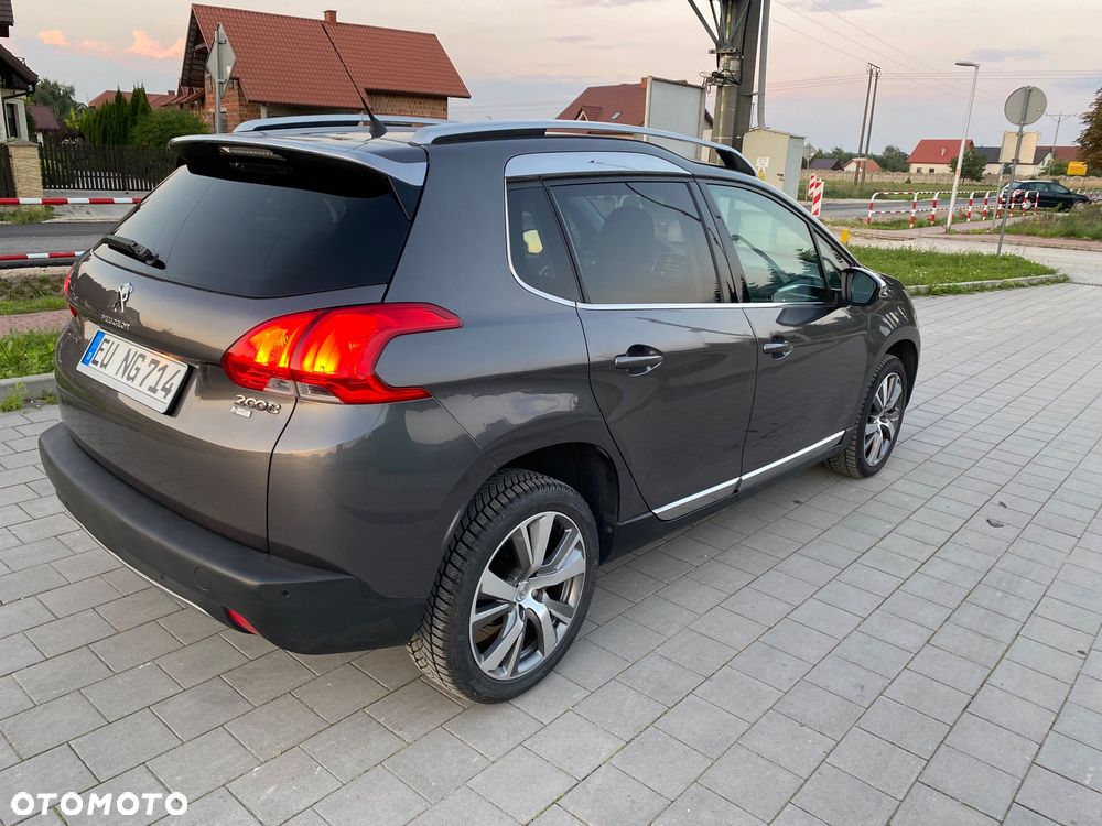 Peugeot 2008 1.6 e-HDi Allure S&S - 23