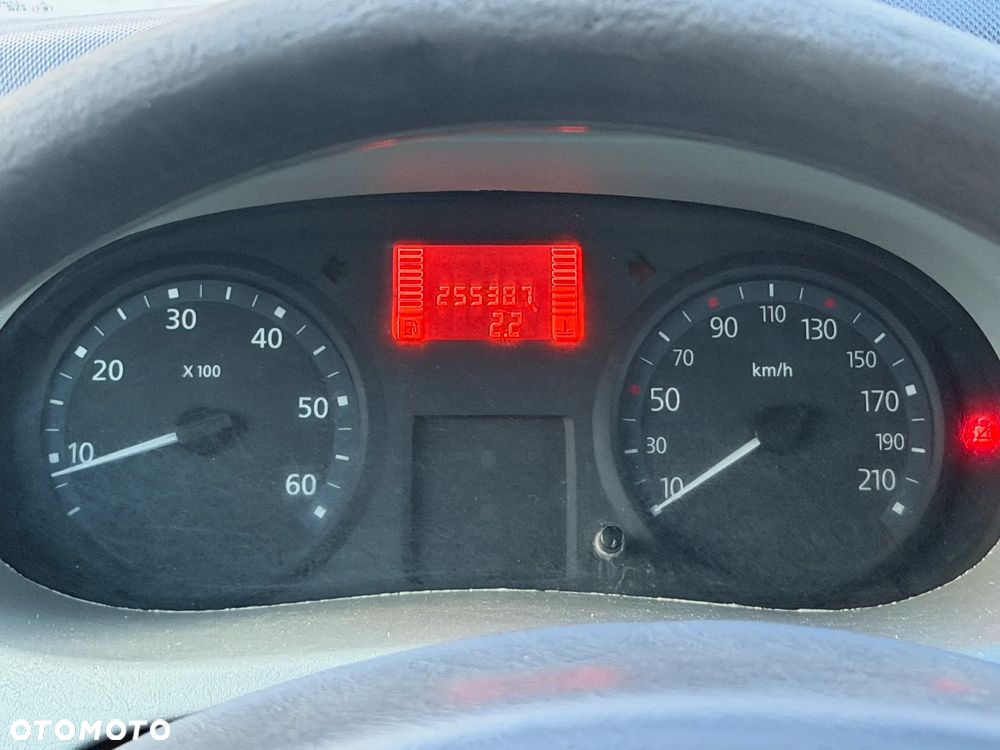 Renault TRAFIC 6 OSÓB - 16