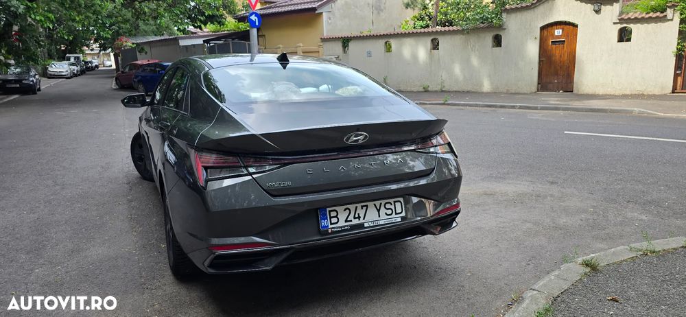 Hyundai Elantra 1.6 l 123 CP 6MT Exclusive - 5