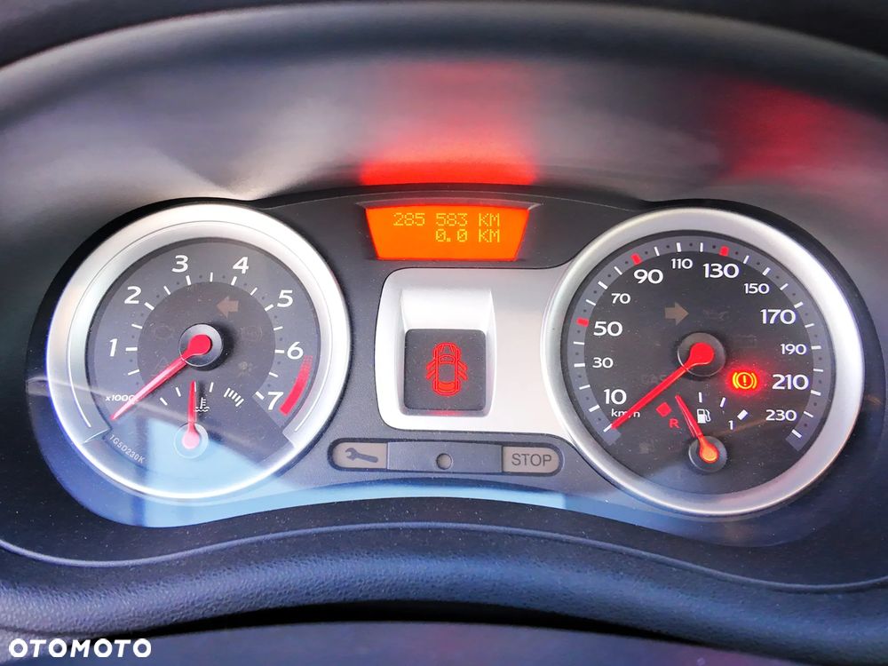 Renault Clio 1.6 16V Expression - 11