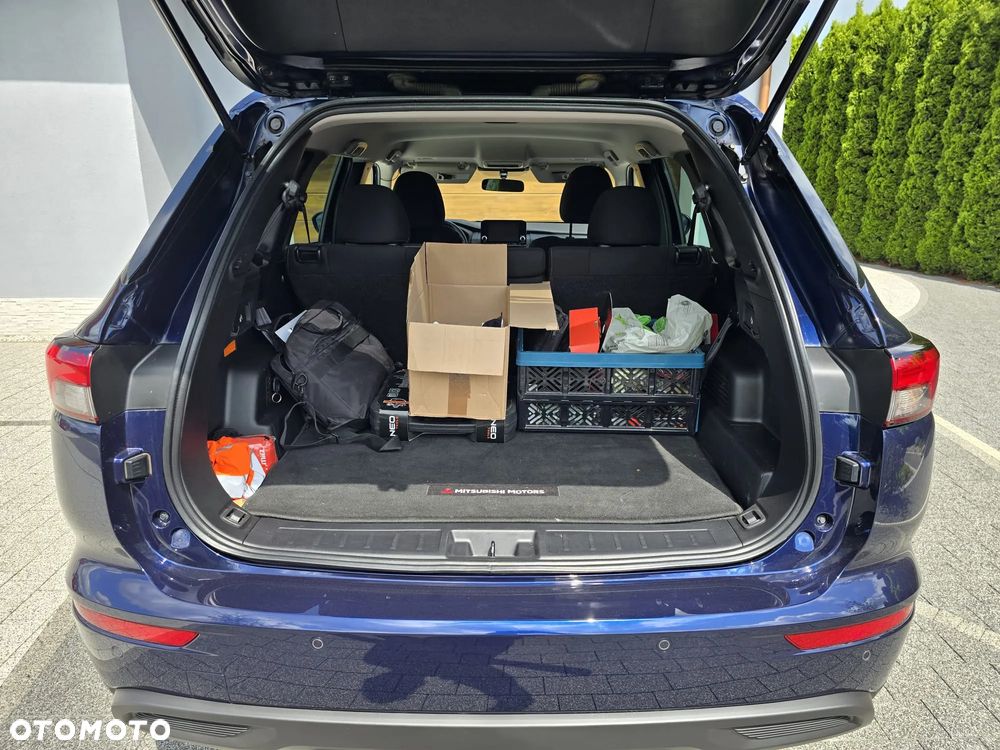 Mitsubishi Outlander - 16