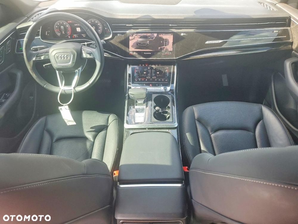 Audi Q8 - 9
