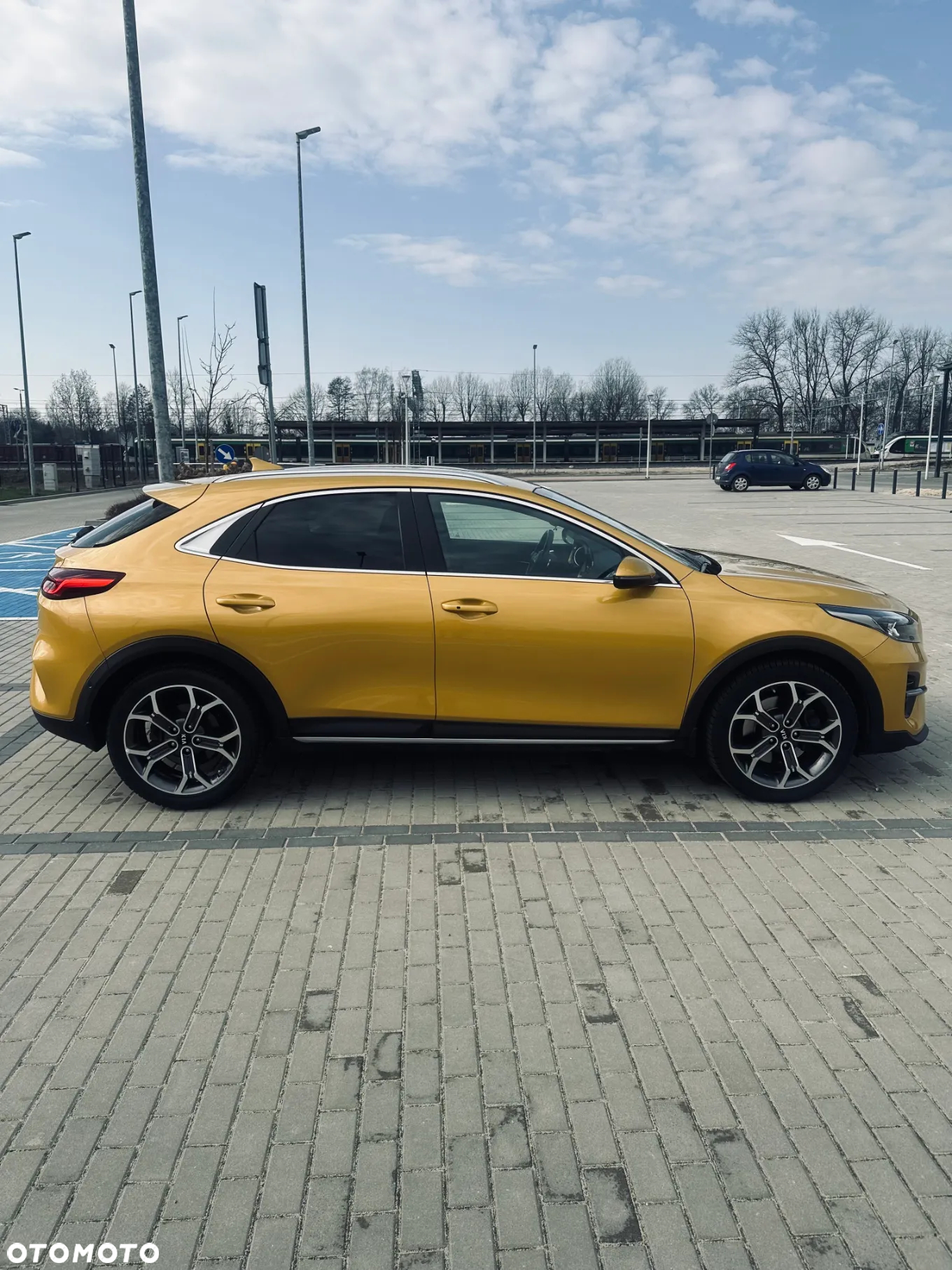 Kia XCeed 1.6 T-GDI L Business Line DCT - 4
