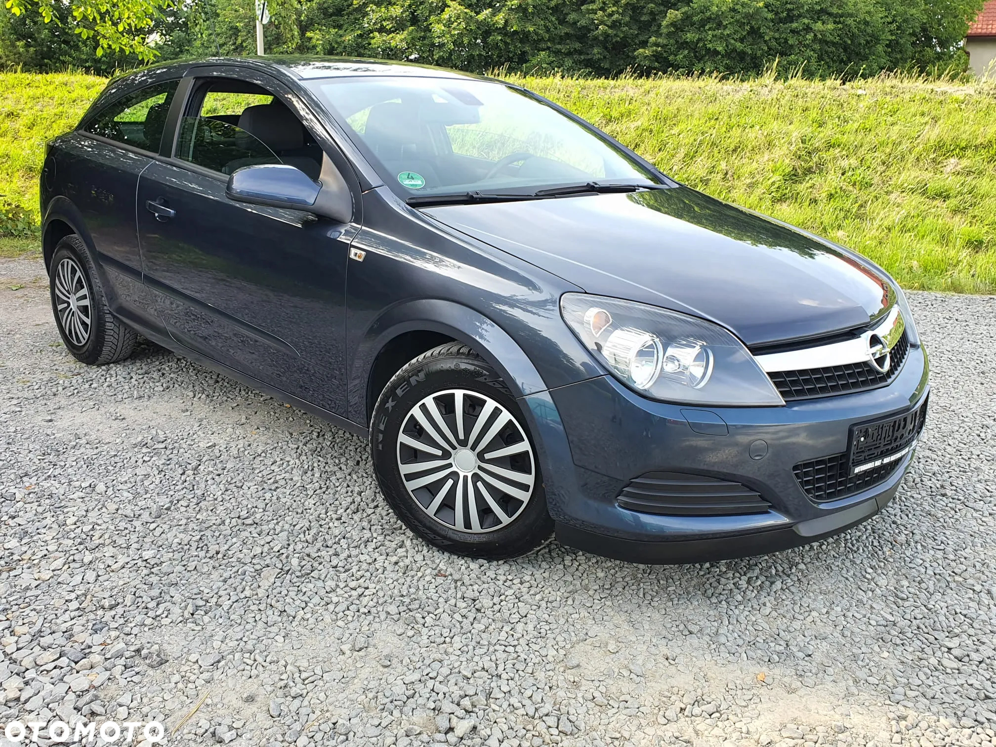 Opel Astra GTC 1.4 - 11