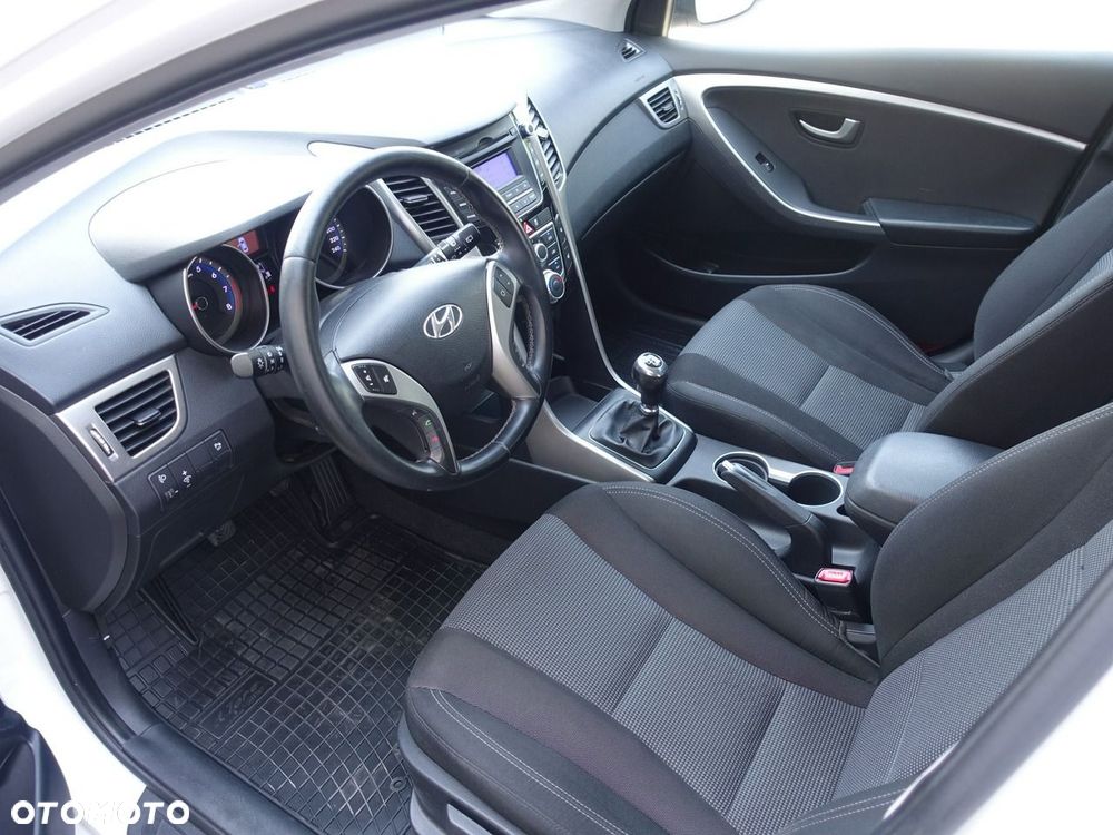 Hyundai i30 - 12