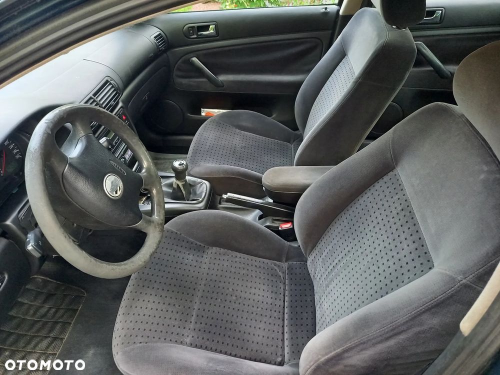 Volkswagen Passat 1.8T - 1