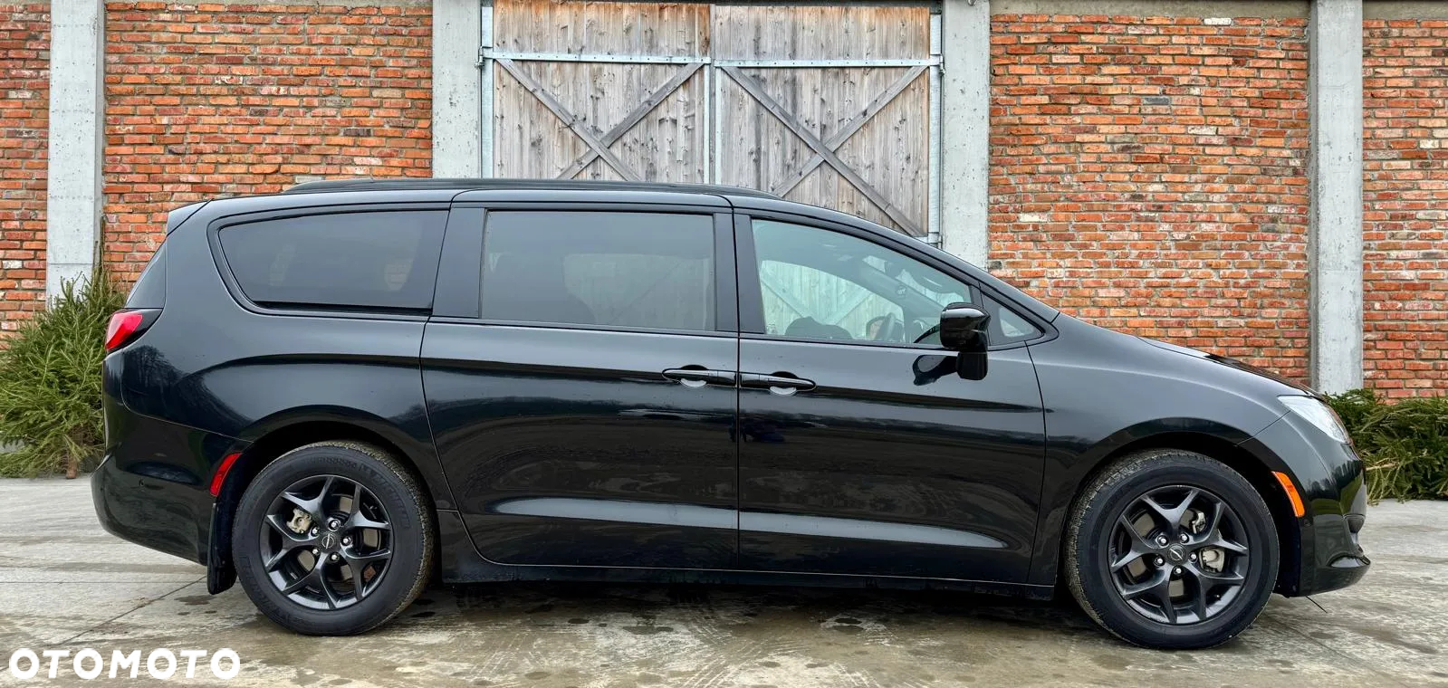 Chrysler Pacifica - 7