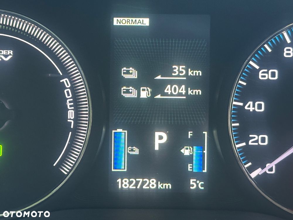 Mitsubishi Outlander 2.0 4WD Top - 26