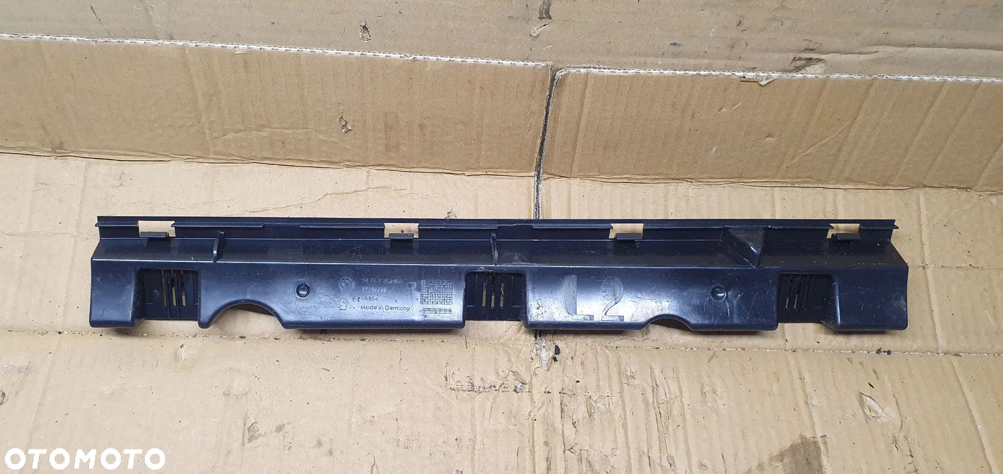 Ślizg mocowanie listwy progowej lewy BMW E90 E91 7202657 - 1