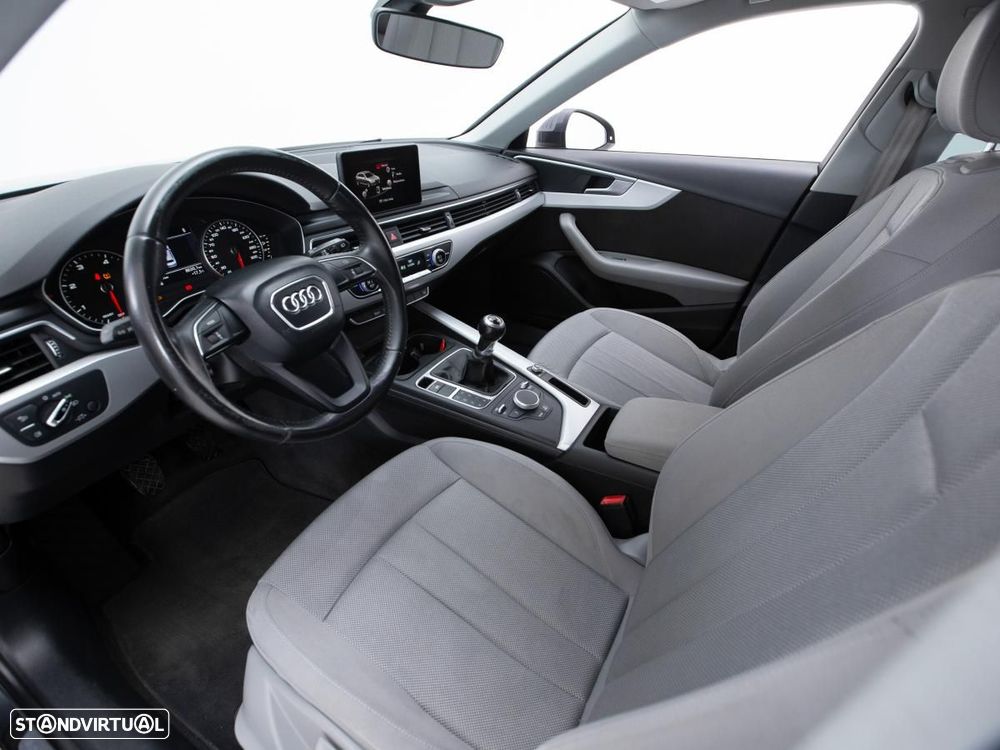 Audi A4 Avant 2.0 TDI Advance - 8