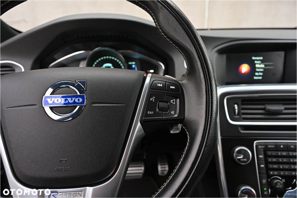 Volvo V60 D4 Geartronic RDesign - 17