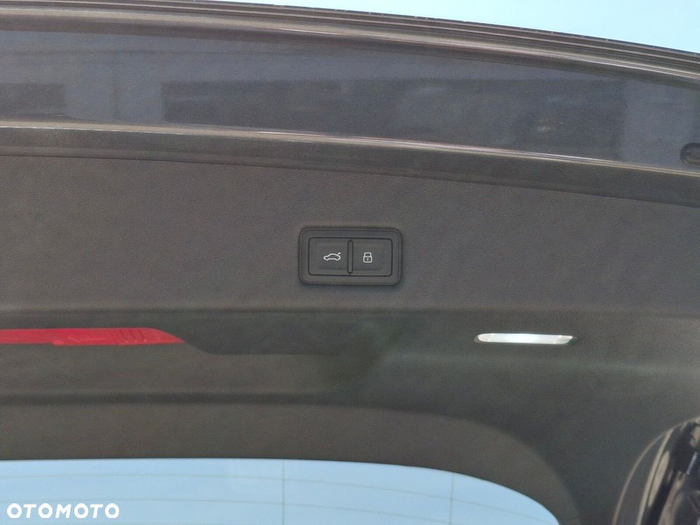 Audi Q5 Sportback - 11