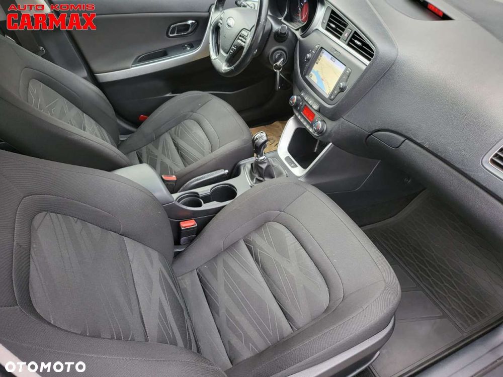 Kia Ceed - 34