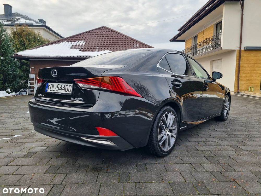 Lexus IS Business Edition - 3