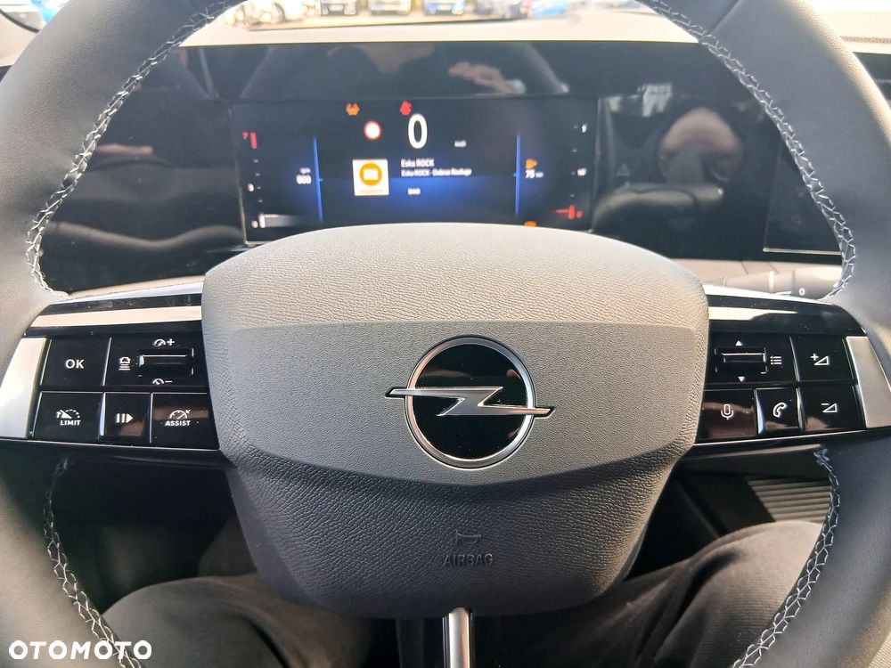 Opel Astra 1.2 T Business Edition S&S - 8