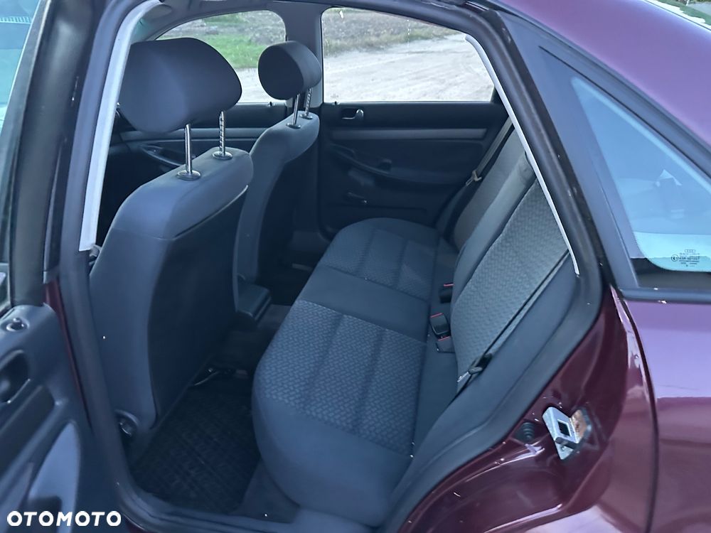 Audi A4 Limousine - 15