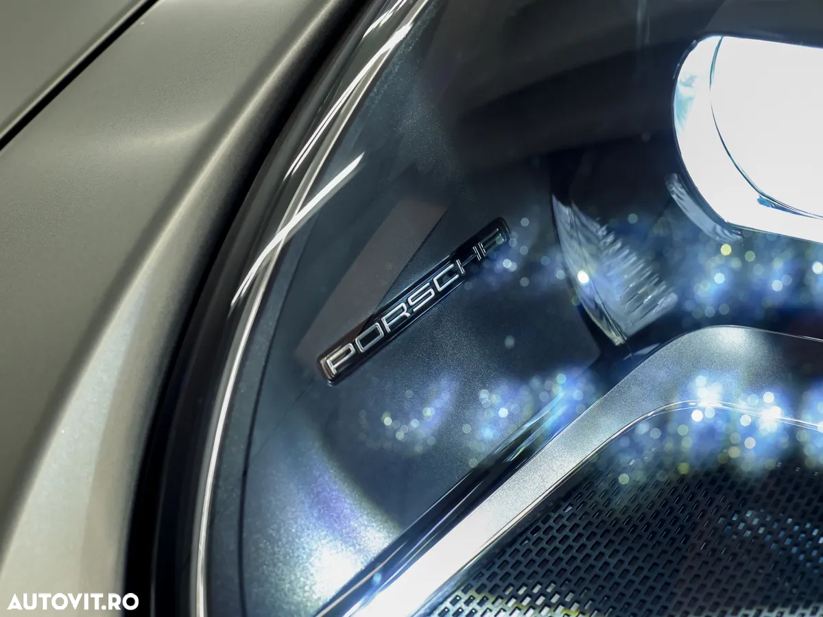Porsche 911 Carrera 4S - 37