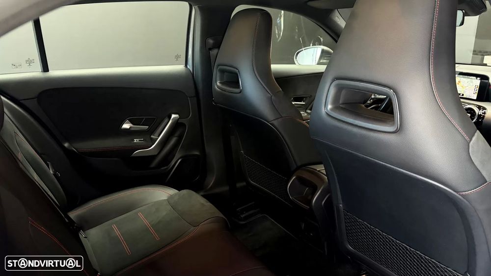 Mercedes-Benz A 200 AMG Line - 37