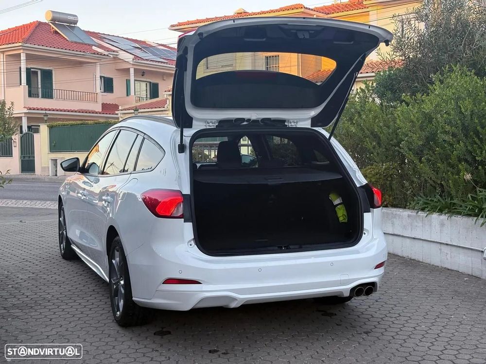 Ford Focus SW 1.0 EcoBoost ST-Line - 27