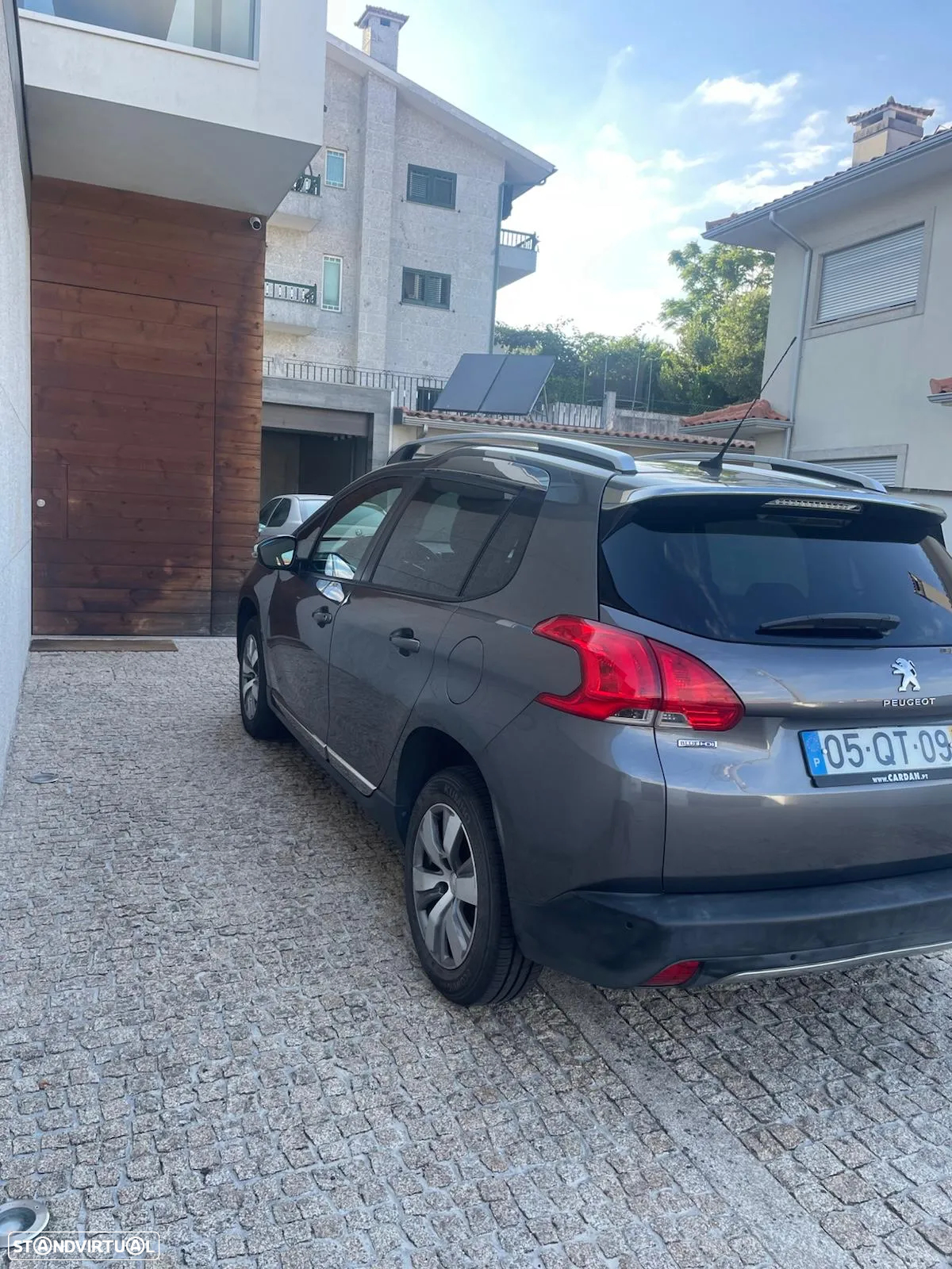 Peugeot 2008 1.6 BlueHDi Style - 4