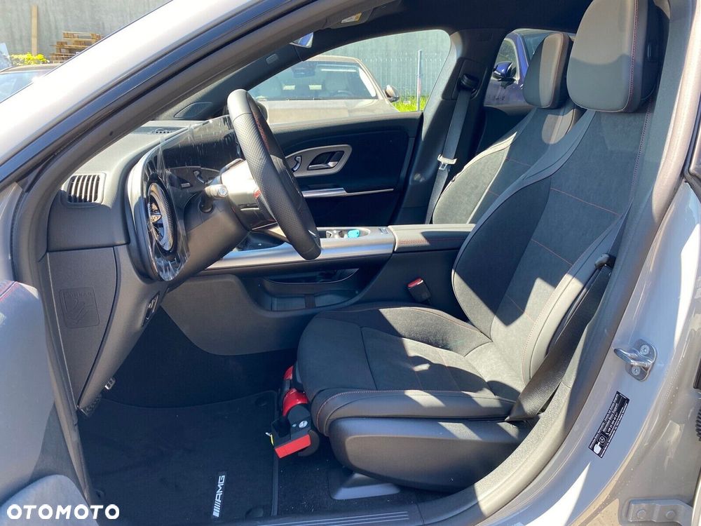 Mercedes-Benz CLA - 8