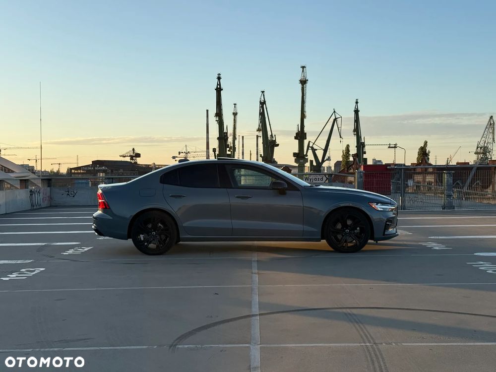 Volvo S60 B5 B AWD Plus Dark - 7