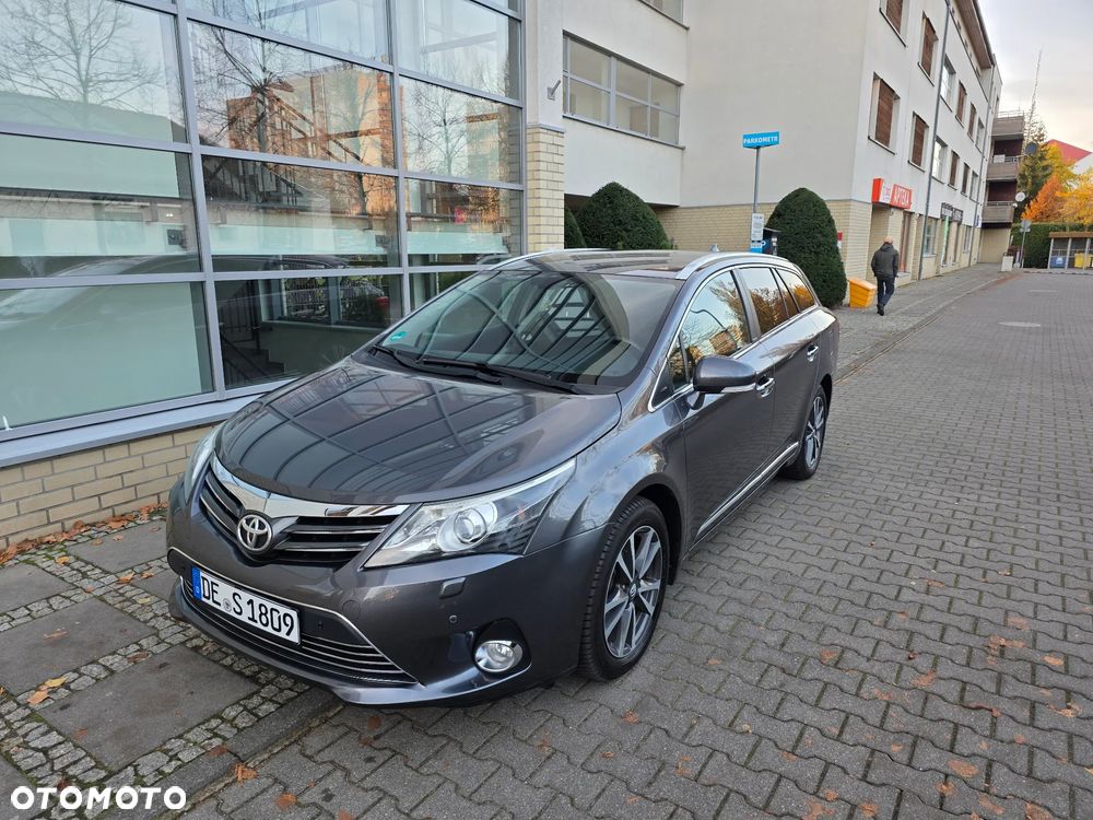 Toyota Avensis 1.8 Premium - 3