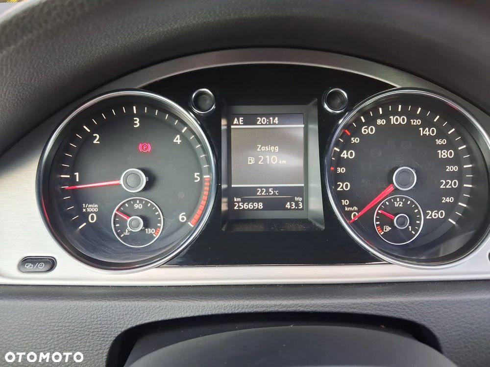 Volkswagen Passat 2.0 TDI BlueMotion Technology Highline - 29