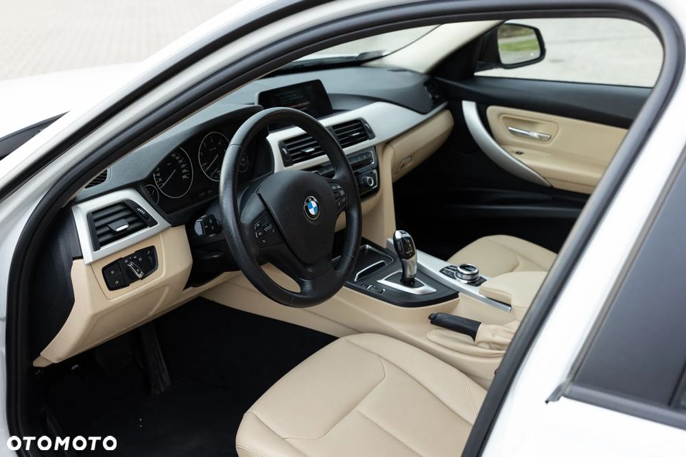BMW Seria 3 320d Advantage - 21