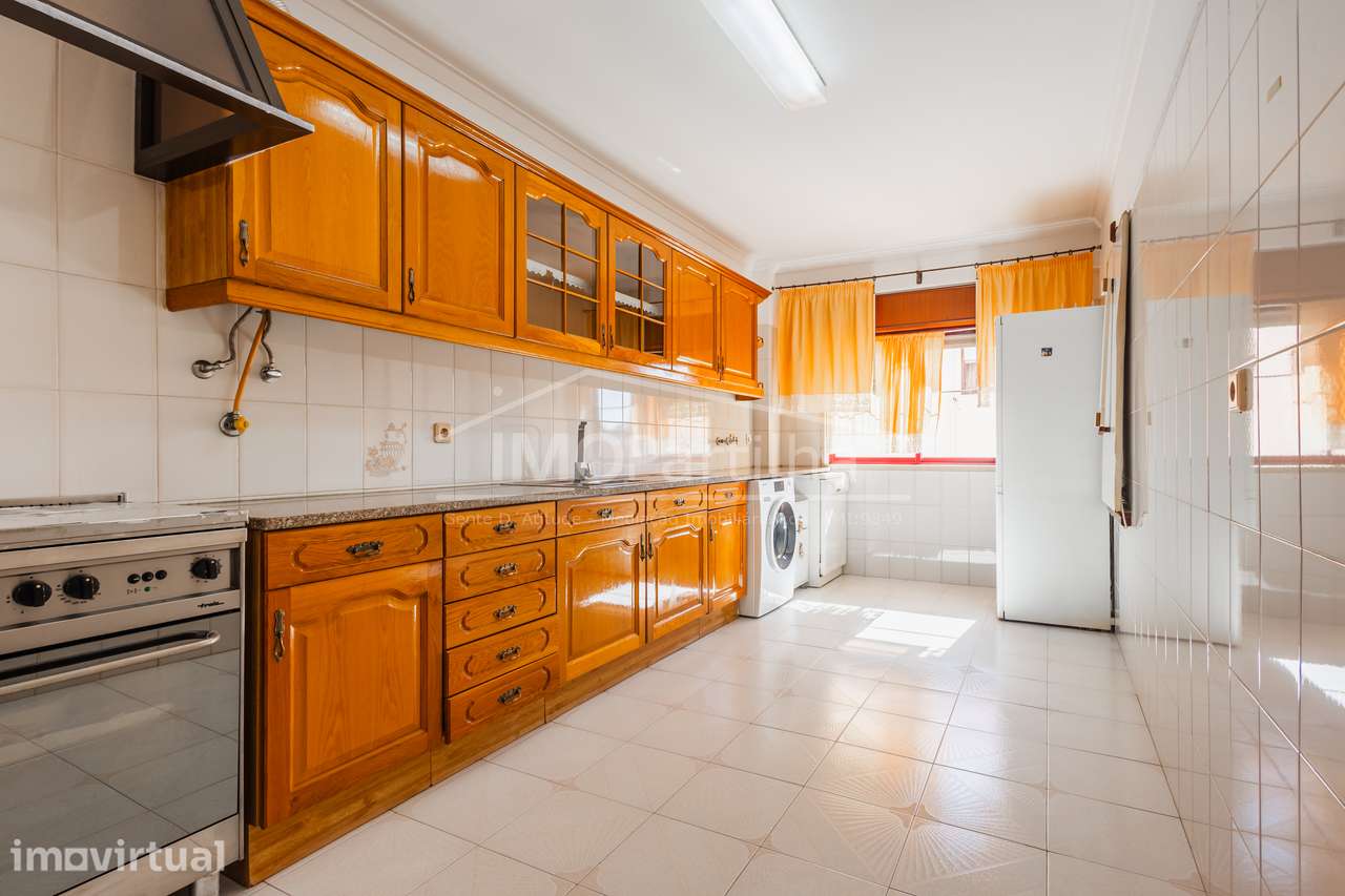 Apartamento T3 C/ Garagem na Agualva - Cacém - Grande imagem: 4/25