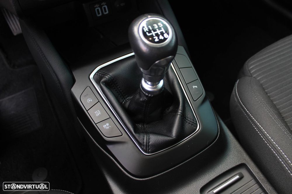 Ford Focus 1.5 TDCi EcoBlue Titanium - 23