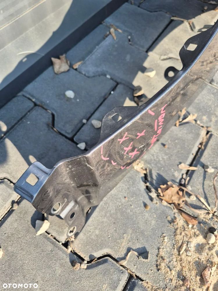 BŁOTNIK TOYOTA YARIS IV - 4