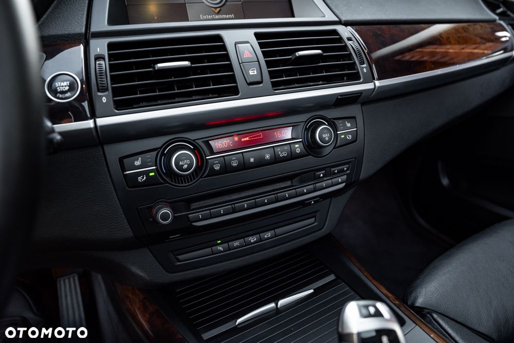 BMW X5 3.0sd xDrive - 38