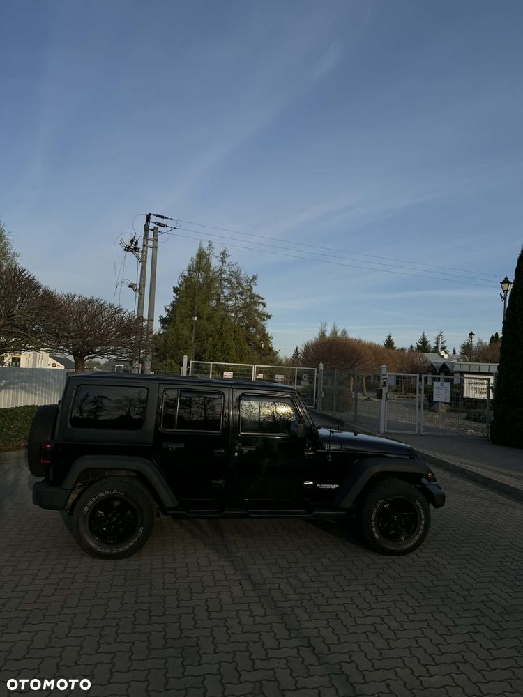 Jeep Wrangler - 10