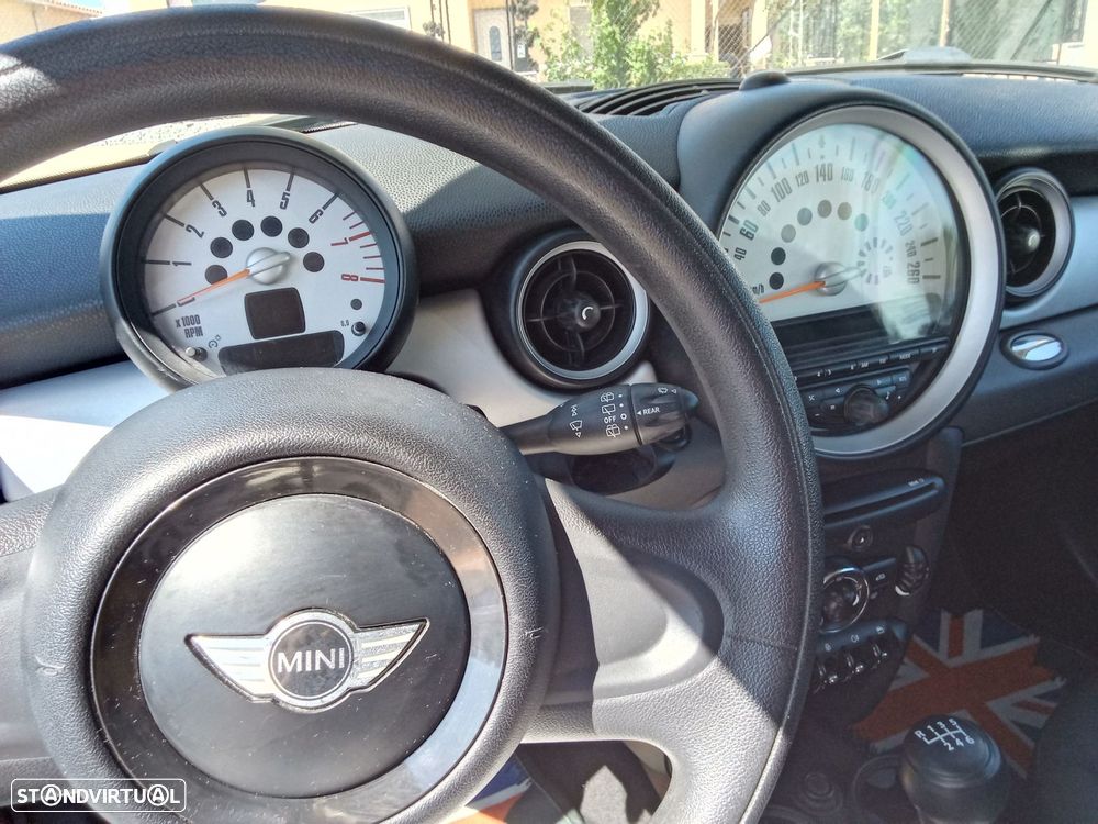 MINI 3 Portas One 1.6 - 13