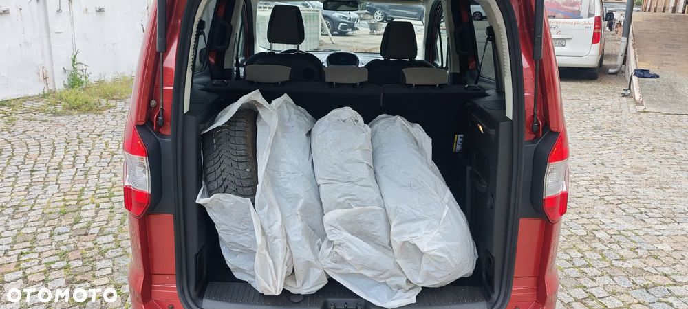 Ford Tourneo Courier 1.0 EcoBoost Titanium - 12