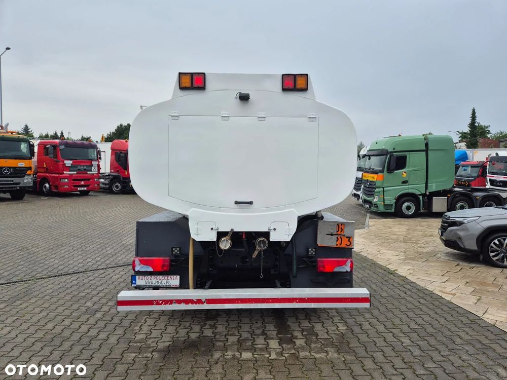 MAN TGS 18.360 / CYSTERNA / PALIWA + OLEJE / ADR / EURO 5 / 11M3 / 3 KOMORY / KABINA SYPIALNIANA / 1WŁ - 8