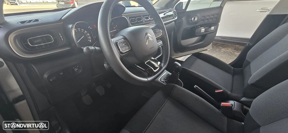 Citroën C3 1.2 PureTech Shine - 17
